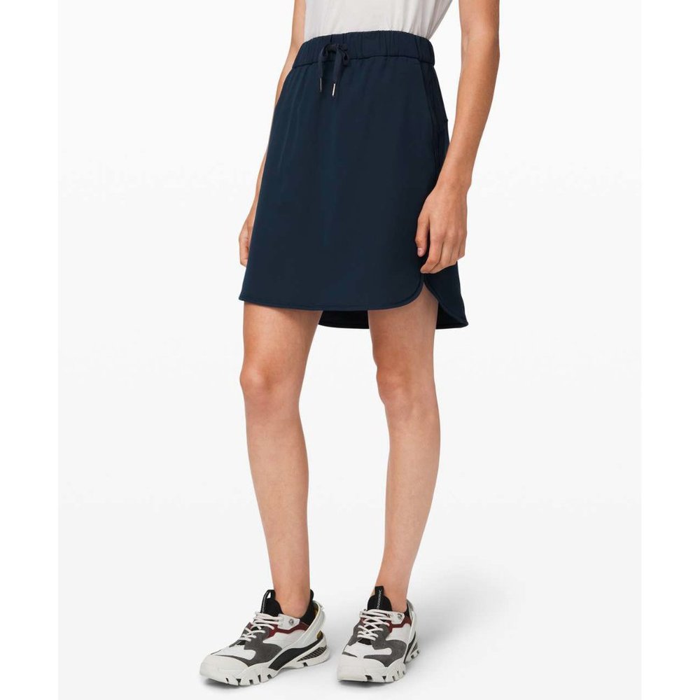 Lululemon • On The Fly • Skirt • Sz 6 • Cobalt Blue • Like New (but tag removed)